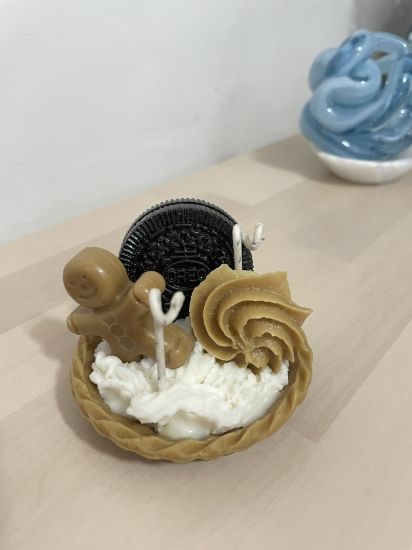 Imagen de Par de Velas aromáticas de wafle y tarta con galleta oreo.